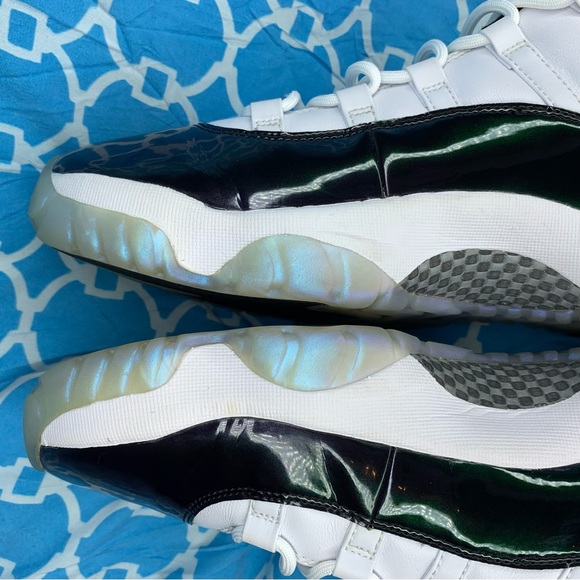 Nike Men’s size 12 Air Jordan 11 emerald retro og low top concord Easter shoes main image 11